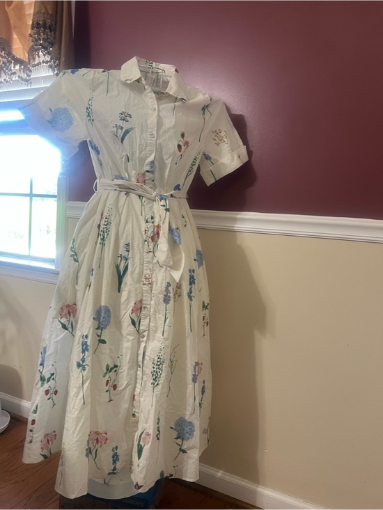 entro Dresses & Skirts - entro White Floral Button-Front Midi Dress